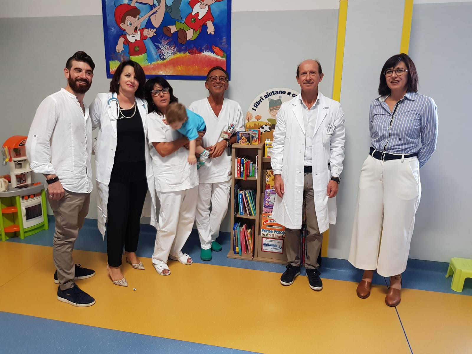 Libri per bambini alla Pediatria dell’ospedale di Lanciano, la biblioteca arriva grazie al dono di Metamer
