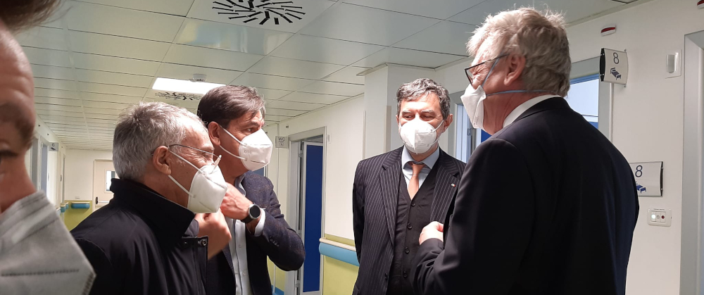 Covid-19, nuovo reparto a Chieti per Malattie infettive e Pneumologia. Marsilio e Ver all’inaugurazione