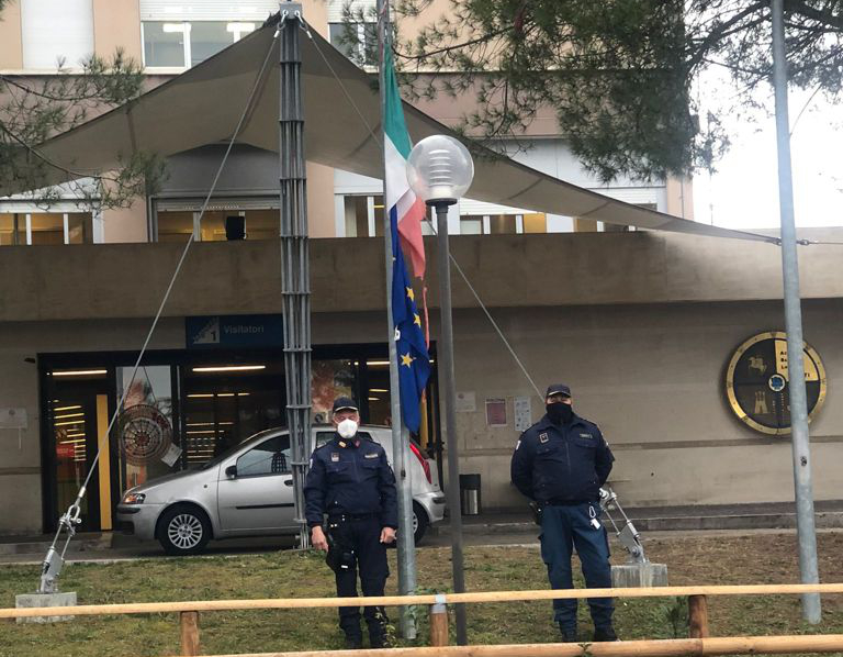 (VIDEO) Ospedale di Chieti, omaggio alle vittime dell’epidemia da Coronavirus