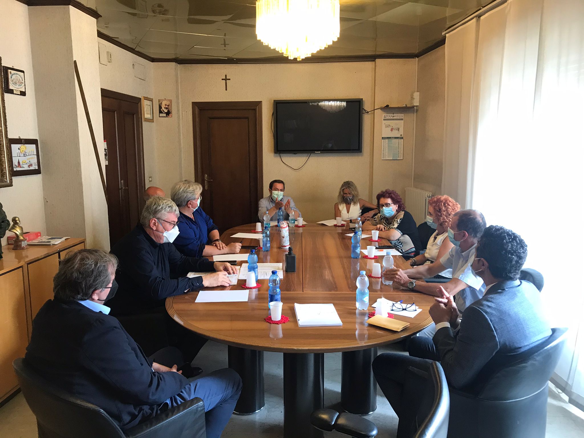Intesa tra Comune e Asl di Chieti per un nuovo hub vaccinale. Ferrara e Schael: “Situazione critica in città, mancano all’appello in 15mila” (nota congiunta Comune-Asl)