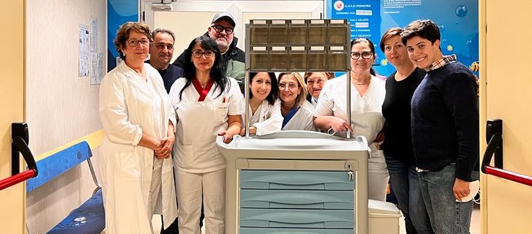 I “cavalieri” donano un carrello all’ospedale di Vasto nel ricordo del pediatra Roberto Festa
