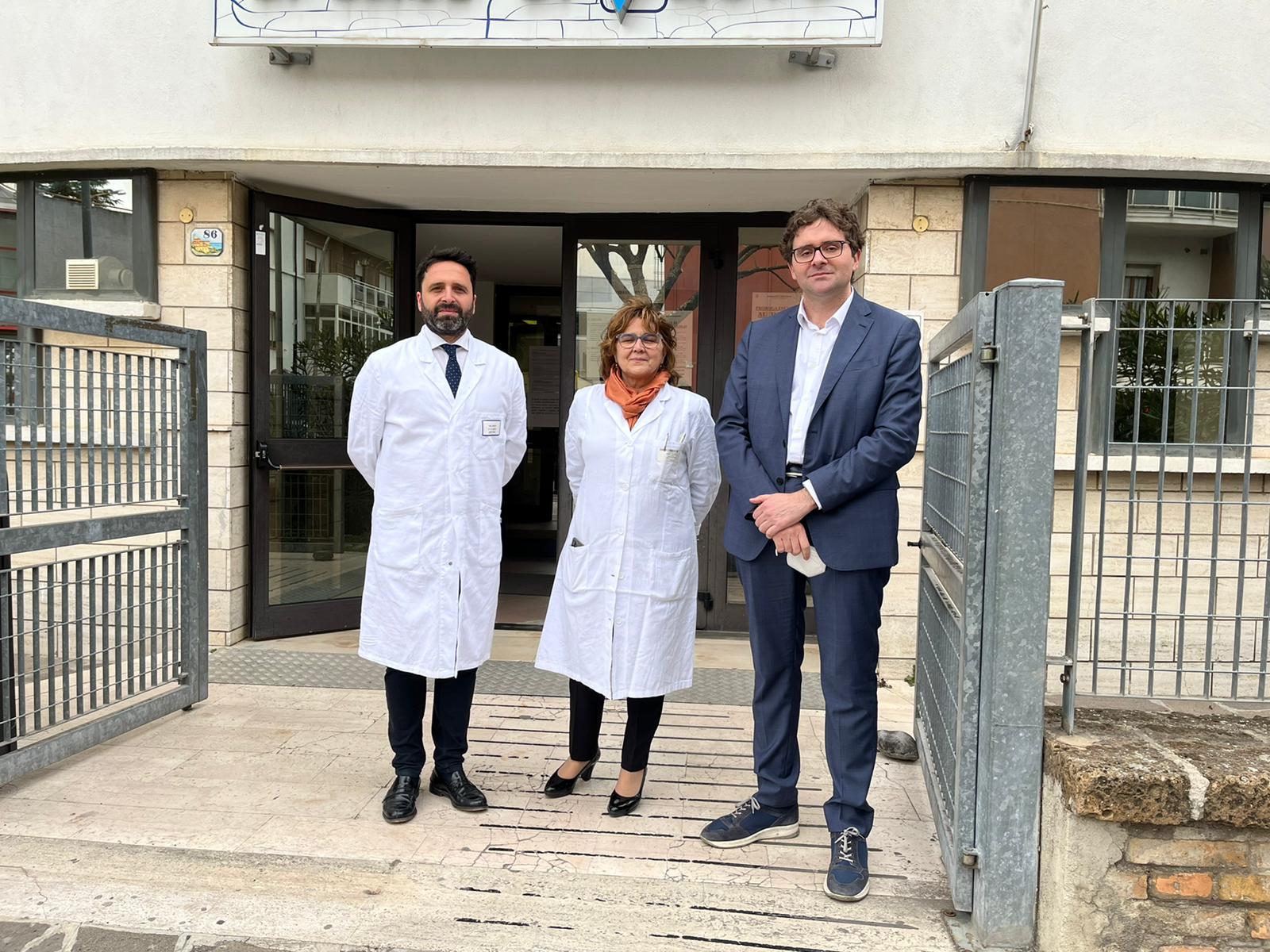 Visite dei cardiochirurghi di Chieti nei distretti sanitari. Il direttore dell’unità operativa, Umberto Benedetto: “Il territorio una risorsa preziosa”. Primo appuntamento a Vasto