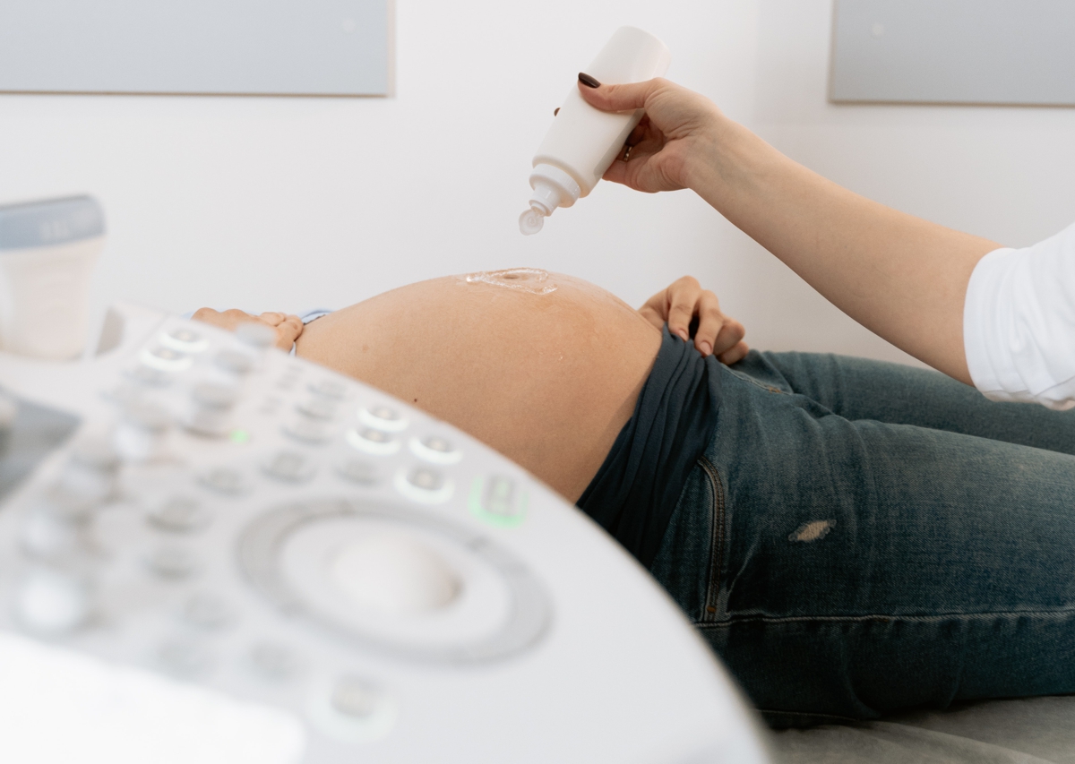 Covid-19, positive al virus nove donne non vaccinate in attesa di partorire nell’ospedale di Chieti. Affidate alle cure di ginecologi, ostetriche e neonatologi. L’allarme degli specialisti: “Respingere il vaccino mette a rischio mamme e bimbi”