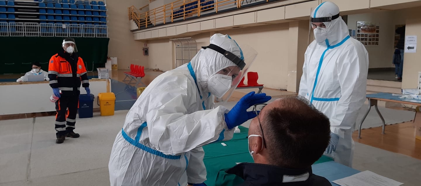 Covid-19, per la vaccinazione degli over 50 open day a fine mese in provincia di Chieti