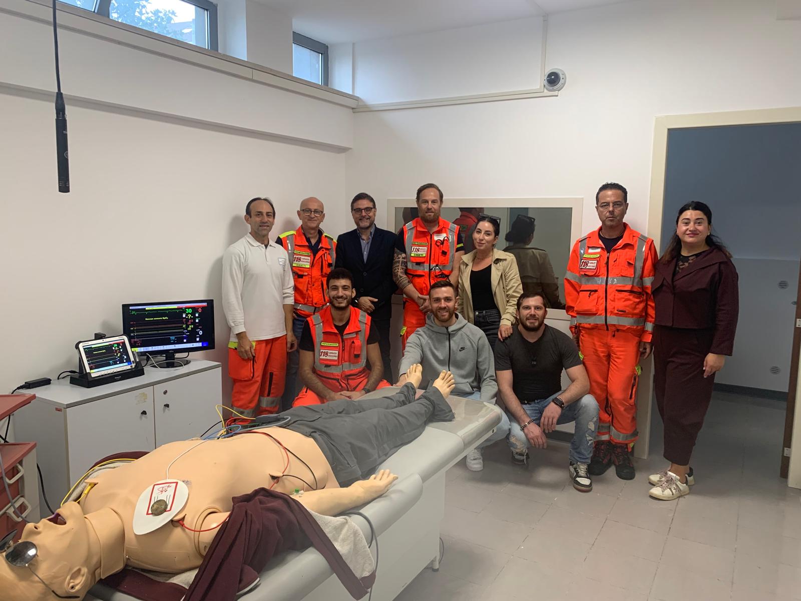 Chieti, infermieri a lezione di emergenza sull’automedica