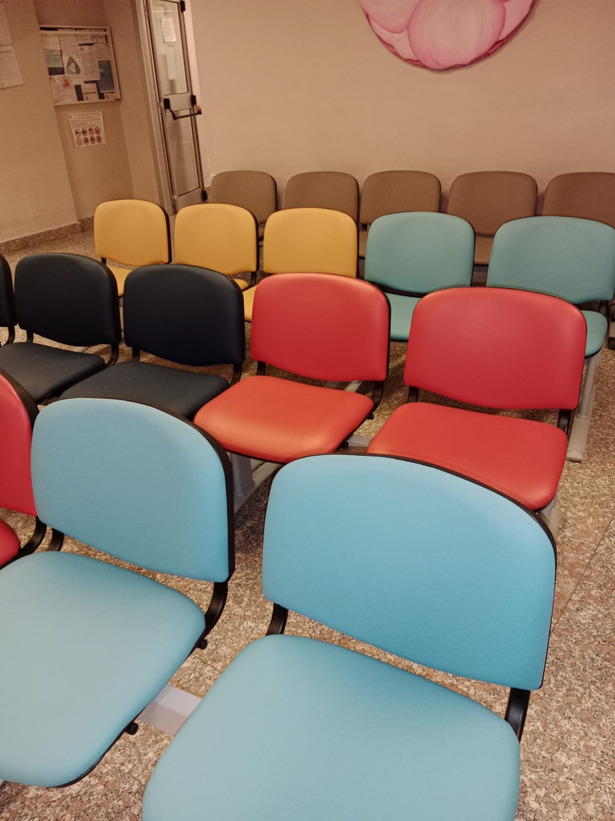 Inaugurazione della rinnovata sala d'attesa per i pazienti della Clinica oncologica dell'ospedale di Chieti
