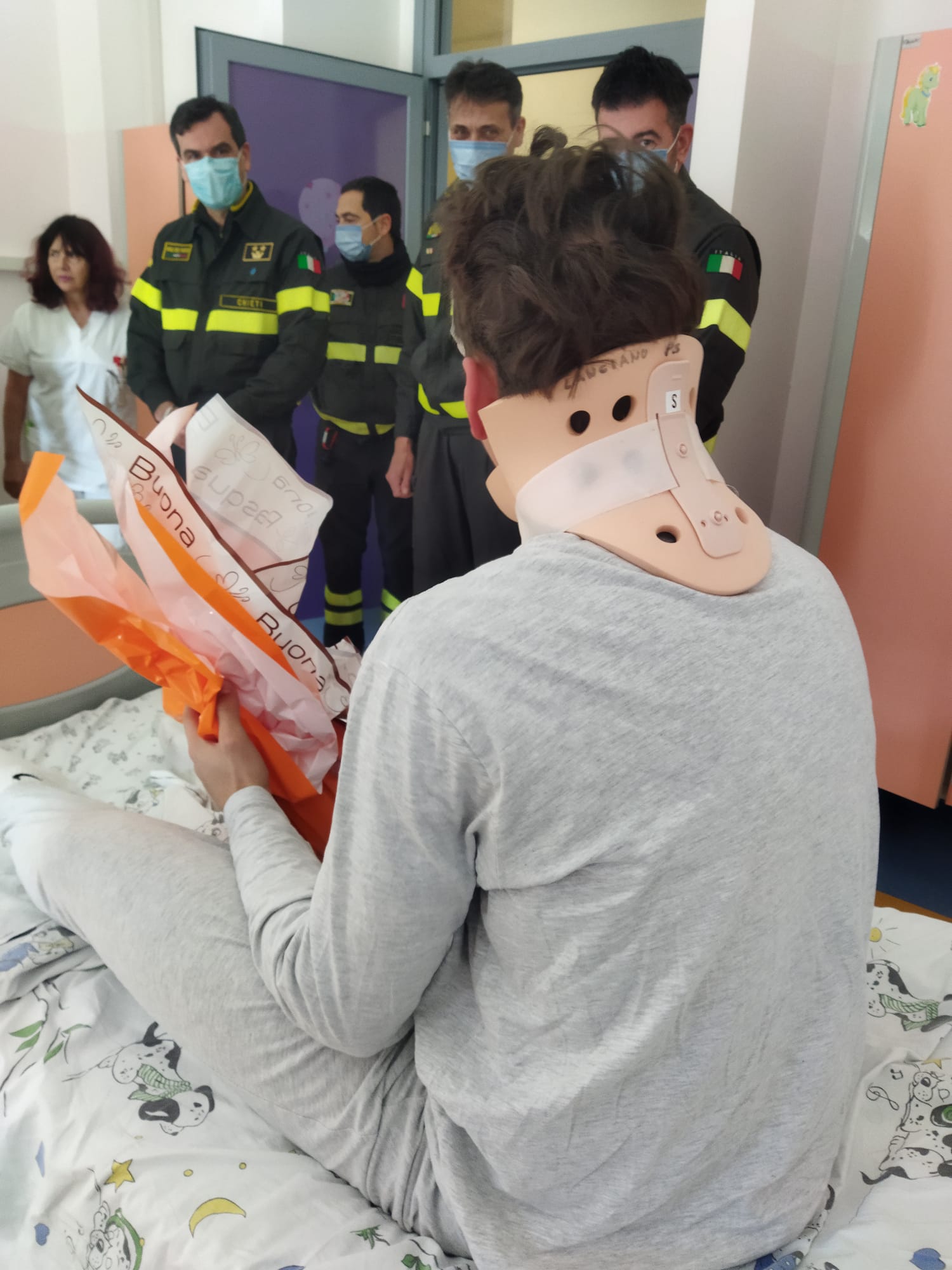 In Pediatria a Lanciano le uova dei Vigili del fuoco