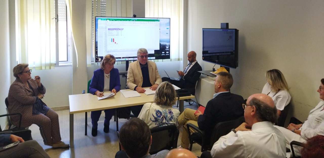 Vasto, confronto con i primari. L’assessore regionale Nicoletta Verì: “Ripartiamo da qui per difendere la sanità pubblica”