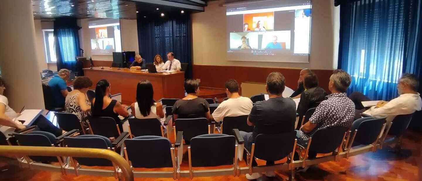 Facchinaggio, Asl Lanciano Vasto Chieti: “Riduzione oraria necessaria, ma pronti alla proroga del contratto”