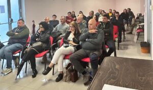 Un momento dell'incontro tra i responsabili dello Spsal e i rappresentanti delle imprese agricole