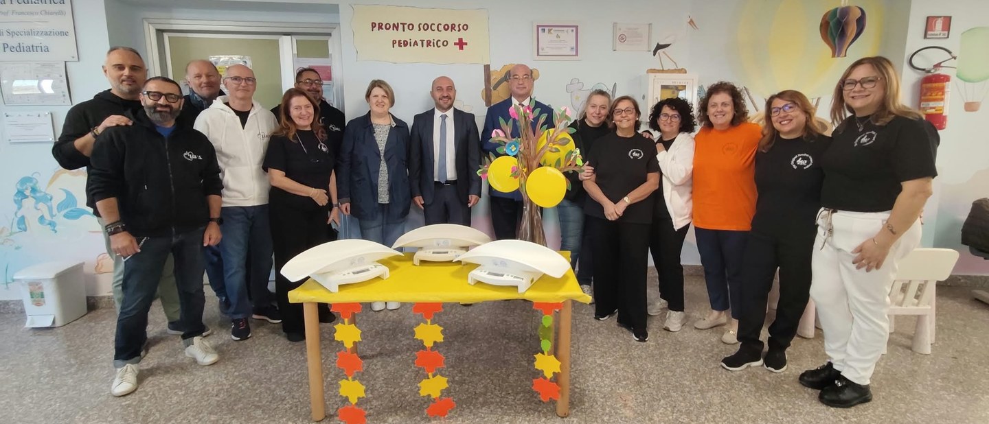 Donazione di bilance alla Clinica pediatrica di Chieti